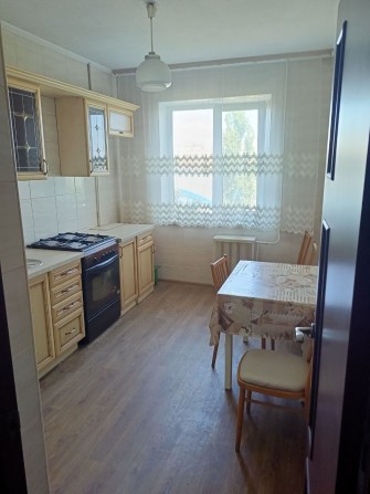 Простора 3-к квартира 68 м² біля Критого ринку! 6 поверх, балкон + лоджія, Від власника - фото 1