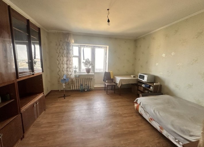Продам 3-кімнатну квартиру в Борисполі, вул. Бабкіна, 12 - фото 1