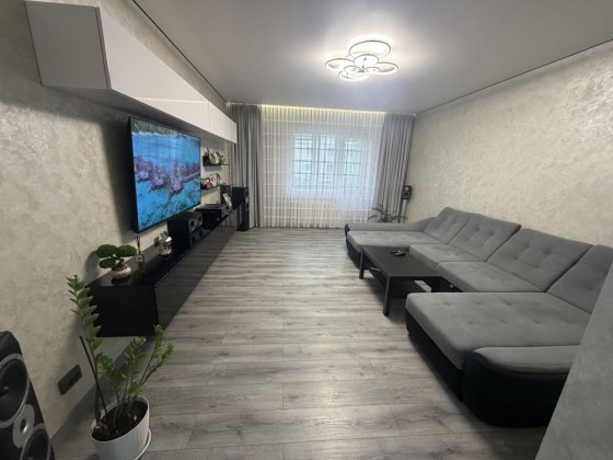 Продам 3 к квартиру вул. Бабкіна 12, 4/9- поверх, р- н Еко маркету Борисполь