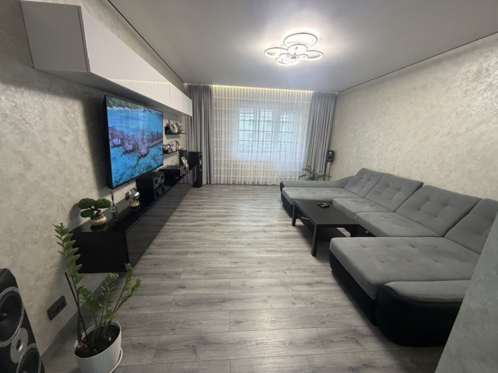 Продам 3 к квартиру вул. Бабкіна 12, 4/9- поверх, р- н Еко маркету - фото 1