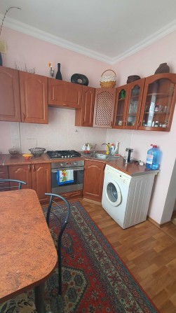 Продам 3-к квартиру в самому центрі з АО - фото 1
