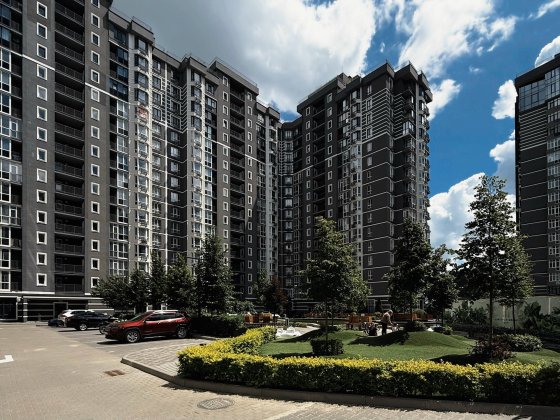 2 кім. квартира . ЖК Гранд Бурже. Є відновлення. Буча
