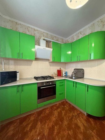 Продаж видової 3-ної квартири, 4-й мікрорайон. - фото 1