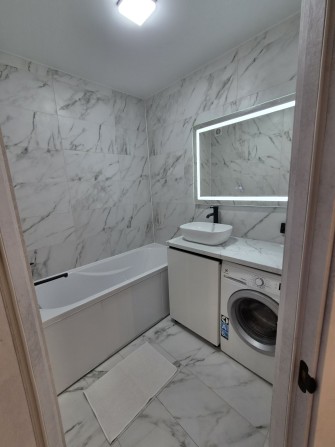 Продаж 2  кімнатної квартири  в Центрі міста / Капітальний ремонт - фото 1