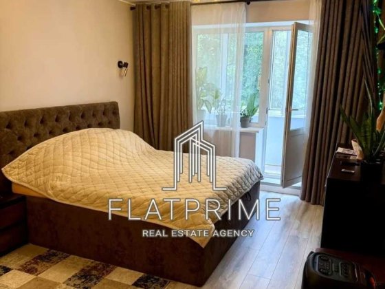 продаж 2к квартири Бровари , Петлюри 13