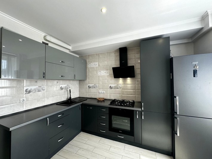 2 к в Бучі з розкішною лоджією. Держпрограми + - фото 1