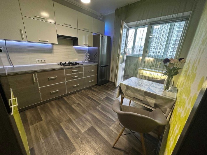 Продам 1 к квартиру  з ремонтом 43 кв м  ЖК Піонерський квартал - фото 1