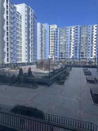 2 км на документах більше 3 років , низький поверх - фото 1