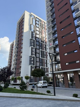 Продаж! 1кімнатна квартира в ЖК Манхеттен з частковим ремонтом, будинок зданий, запущені всі комунік - фото 1