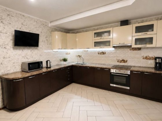 Продам 3-к квартиру з якісним ремонтом. Все залишається. Оф.2%. Без комісії% Буча