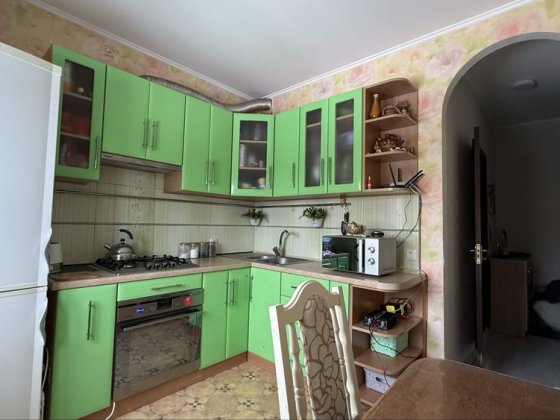 Продаж 2-х кімн квартири на центальній стороні Вишневое