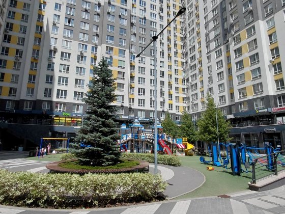 Продаж 3-кімнатної, генератор на опалення, на ліфти, воду є резервне живлення Ирпень