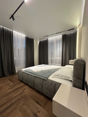 Продаж 2-кім. квартири + кухня-студія з ремонтом в ЖК Family Plaza - фото 1