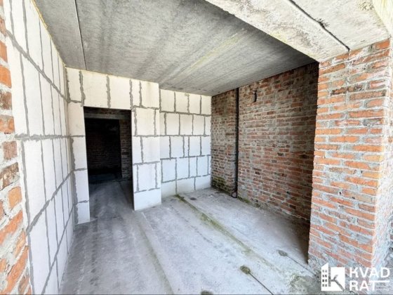 1-кім. в центрі на середньому поверсі Ивано-Франковск