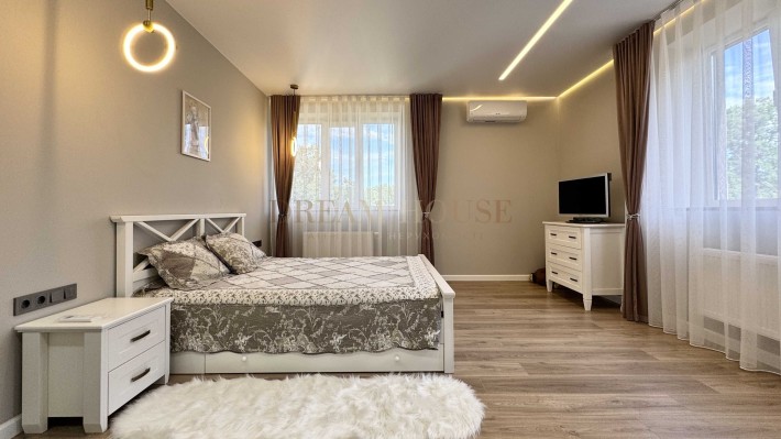 Видова квартира з власною терасою 83м2. Газове опалення - фото 1