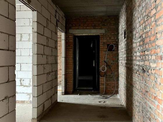 Простора 3к квартира ,зі зручним виїздом до Києва!Вже можна на ремонт! Буча
