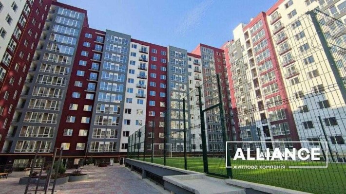 Продам  2  кім .квартиру  в  центрі. - фото 1