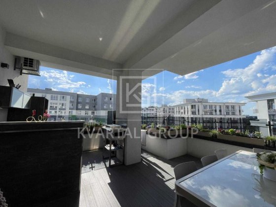 Продам пентхаус в ЖК Центральний-2 з авторським ремонтом і великою терасою