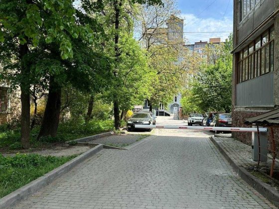 3 кімнатна квартира центр Коновальця 38 Ивано-Франковск