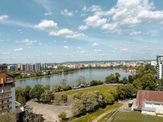 Краєвидна 3к, 108м.кв, кухня-студія 30м.кв. Ивано-Франковск