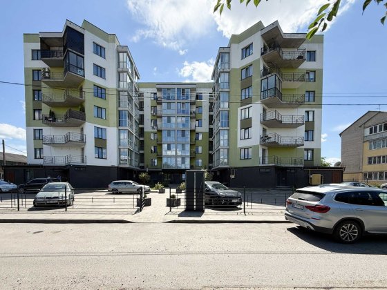 Продаж дворівневої квартири з можливістю використання під комерцію – 227 м²!! Луцк