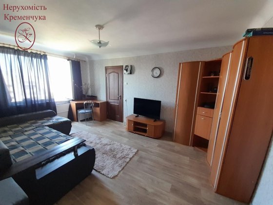 Продам 2 кімнатну з лоджією на Героїв України Кременчуг