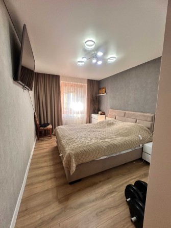 Продам квартиру 4 кімнати - фото 1