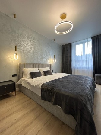 Продаж євро 2 кімнатної квартири з ремонтом  поруч з Центральним парком - фото 1