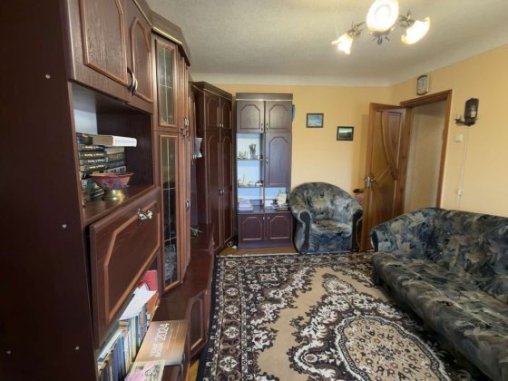 Продам 2-кімн.кв. із жилою лоджією по Миру, нагірна части, навпроти парку Миру Кременчуг