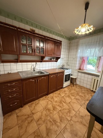 Продаж трикімнатної квартирив центрі молодіжного , зупинка Лесі Українки - фото 1