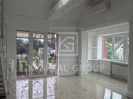 Продам 2 рівневу 3 кімнатну квартиру з авторським ремонтом. Ірпінь Ирпень