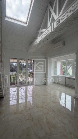 Продам 2 рівневу 3 кімнатну квартиру з авторським ремонтом. Ірпінь - фото 1