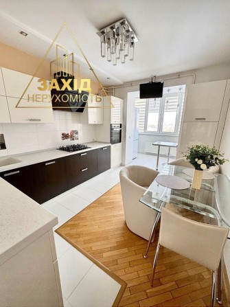 ПРОДАЖ ЄВРОТРІЙКИ в Новобудові за СУПЕРЦІНОЮ 1285 $ / м ²  неподалік Центру - фото 1