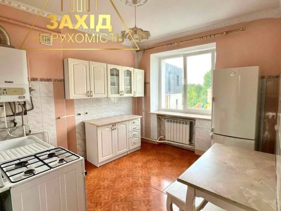 Продаж трикімнатної квартири у самому Центрі в Польському будинку Луцк
