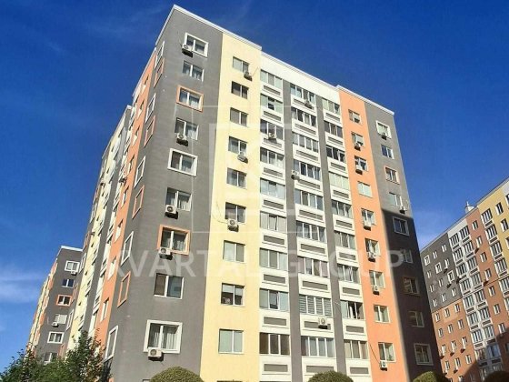 Продам повноцінну 2к біля ПАРКУ з газом