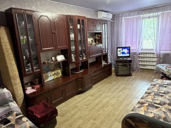 Продам 2х комнатную квартиру в районе кристалл(10 школа) Никополь