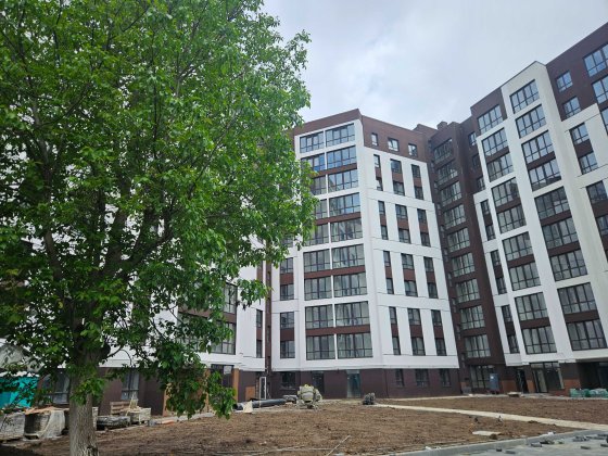 Двокімнатна квартира поруч Парку і Озера! 2 поверх! Ивано-Франковск
