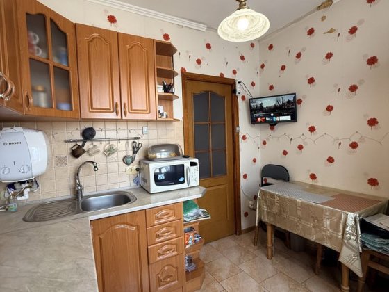 Терміновий продаж повноцінна 3к квартира  з ремонтом Ирпень