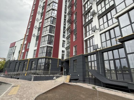 Продам трикімнатну квартиру в новобудові Луцк