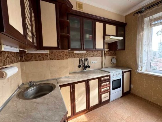 Продаж 2к квартири вул. Повстанська