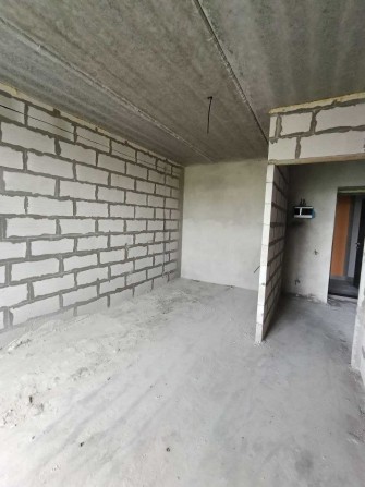 Збалансована однокімнатна квартира на зручному поверсі практично в центрі міста - фото 1