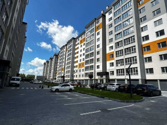 Квартира в новобудові в гарному ЖК, з великою прибудинковою територією, Виставка Хмельницкий