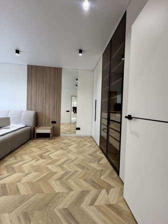 Продаж 2 кімнатної квартири з дизайнерським ремонтом - фото 1