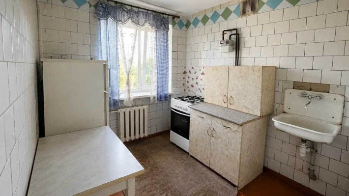 Продаж 1 кімнатної квартири 33 м2, кухня - 6 м2. Цегла. Поверх 5/5 Алмазний вул. Івана Мазапи №21400 - фото 1