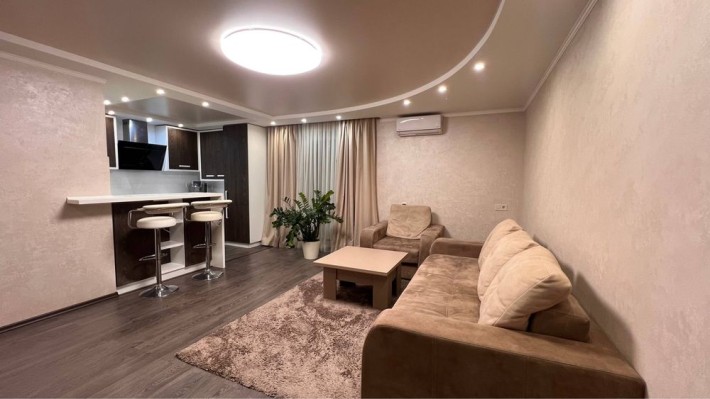 Продаж 3 кімнатної квартири на Харківській - фото 1
