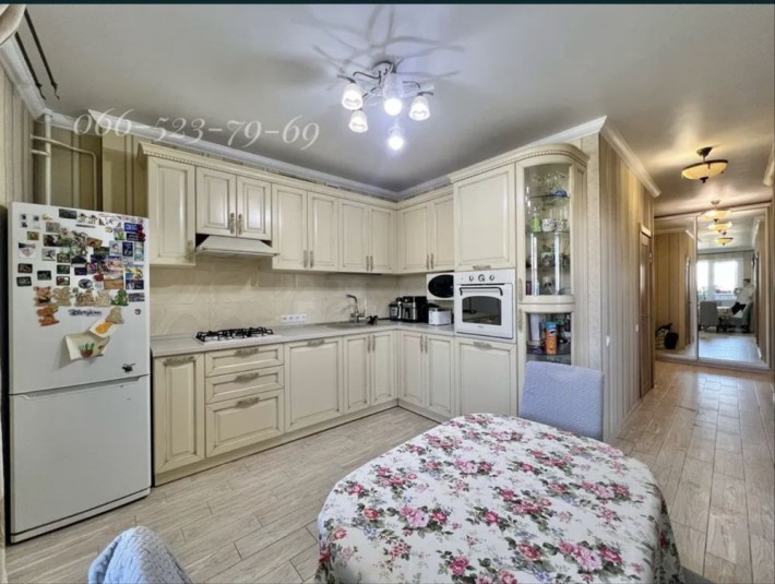 Продам 2 кімнатну квартиру - фото 1