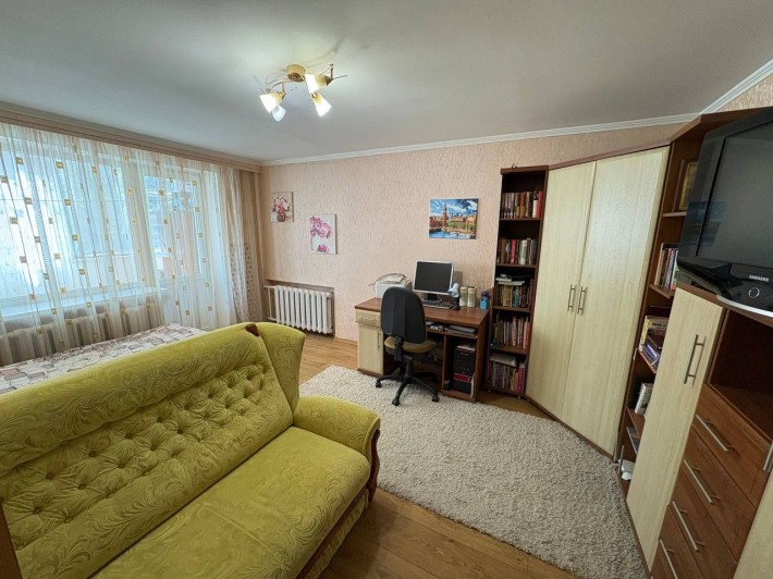 Продам 2к квартиру з ремонтом по вул.Британська - фото 1