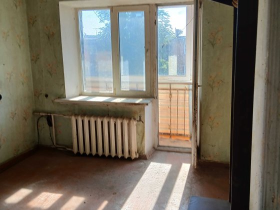 Продається 2-х кімнатна квартира у центрі міста від власника.