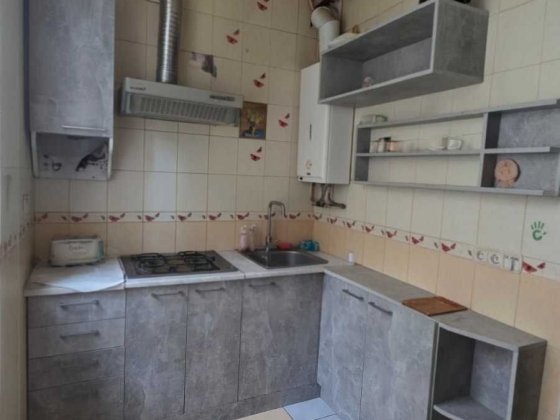 Пропонується до продажу простора 3-кімнатна квартира  в районі Ст. Автостанції Полтава