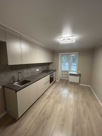‼️Центр‼️ 1к квартира з євроремонтом, 46 м², нижній поверх, цегляна новобудова - фото 1
